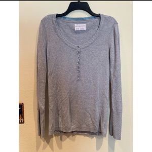 Comfortable Sweater with Button-Up Detail